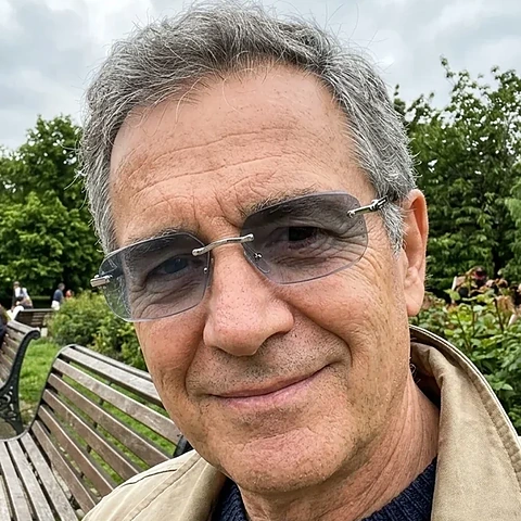 Robert T., Bluelume Glasses customer